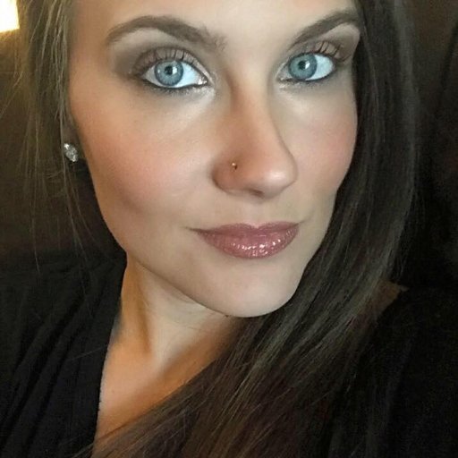 Independent Younique Presenter