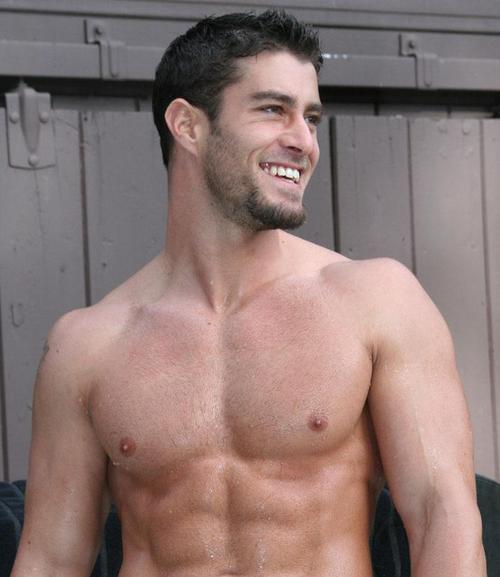 CodyCumings's profile picture. Hey Gals & Guys, thanks for checking out my page.  Check out my blog at http://t.co/YLowVXGoE9