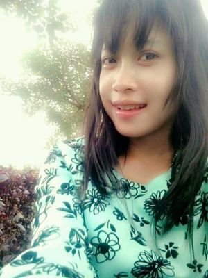 yang terbaik untuk kita belum tentu yang terbaik untuk orang lain.
keep smile n enjoy :)