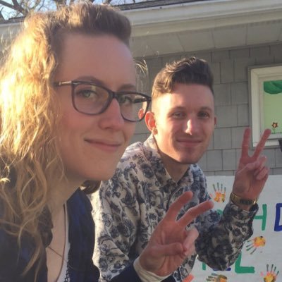 RiskyBiznaz's profile picture. There's a stranger speaks outside her door, Says take what you can from your dreams, Make them as real as anything. -DMB
