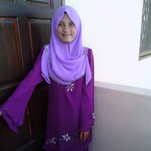 hai..saya nak berkenalan dgn korang semua..x kira la lelaki ke perempuan ke..boring la..please follow back..