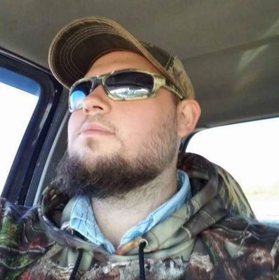 hammerdownKW's profile picture. On the road all week. Iola's home on weekends. Diesel for work and play. Also I  play guitar. Single and semi-handsome.
Instagram: Ryan_7.3
Snapchat: ryan8389