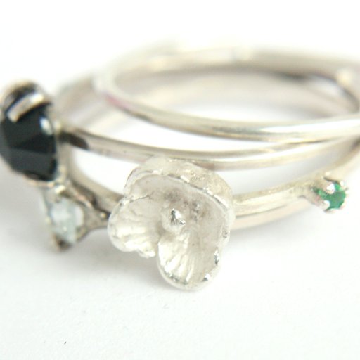 Luxury handmade rings in gold and silver https://t.co/QagOz4ZJns
https://t.co/grECEm3moa