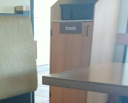 Karmawhitebird's profile picture. kys