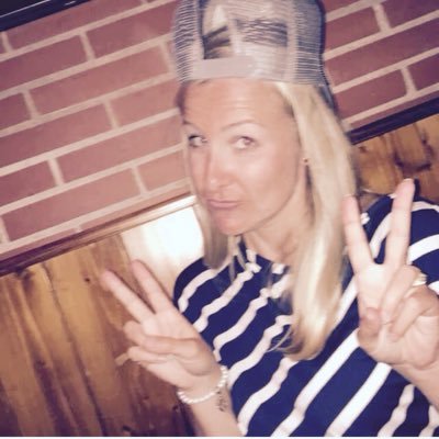 emmadoodaa's profile picture. 