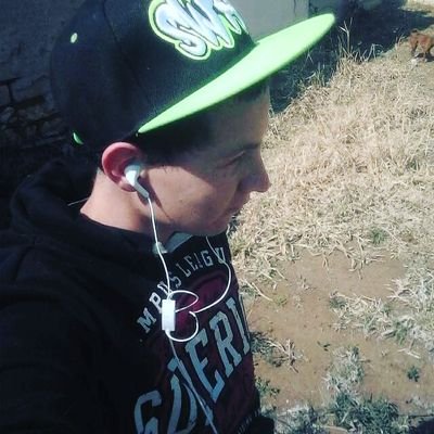 Majesticfury165's profile picture. #LGBT #WlW tiktok:@die_enigste_dustmountian