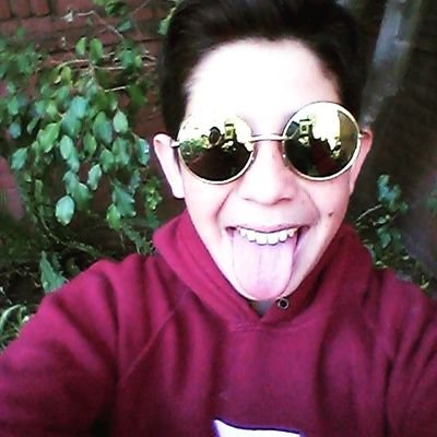 bob marley👌🌺
river plate⚽🔴⚪🔴
gaston por siempre😢❤
sigueme y te sigo😇
soltero😎
17 de noviembre😎⚽⚪🔵⚪
