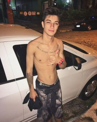 Whats..: Só pedi
Instagram..: Celo_original
Solteiro achou ruim namora comigo..❤
Meu Facebook..: Ta aqui em baixo