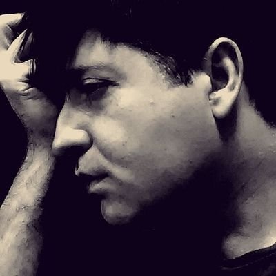 Malomalik_'s profile picture. Cuando era pequeño me dijeron que podía ser cualquier cosa. Aquí me tienes, soy cualquier cosa.  Y COMO COSA TE DIGO... #QUÉDATEENCASA