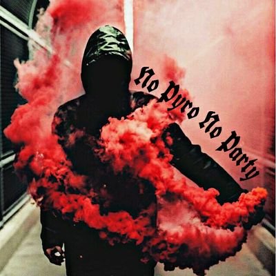 Venta de Pyro en TODO España. El mejor servicio al mejor precio. Contacto por MD. Bengalas, humo, estrobo, flash, petardos, baterías...No Pyro No Party! ®.
