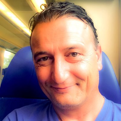 Webdeveloper, amateur photographer and the father of Vin Alain.