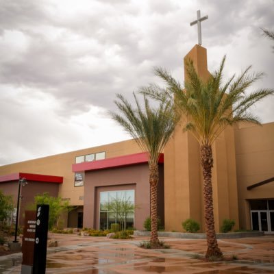 Helping you discover Jesus and the journey.
SUNDAYS 9AM | 11AM | 6PM