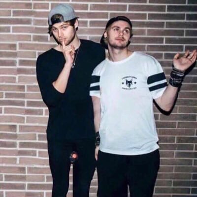 yes i am grace. and in case you ask i am not amazing. i follow back all 5SOS and 1D accounts!! 💗michael💗harry💗ashton💗wolfie💗shane💗dan💗phil💗