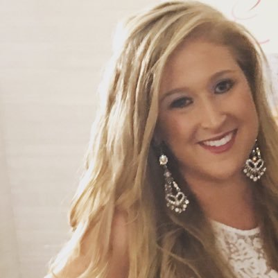 Wife & Mommy 💍👧🏼👧🏼👧🏼♥️ | Animal lover🐾 | Food enthusiast🍦| Director of Marketing @RastelliMarket🍏 | @CabriniAlumni🎓