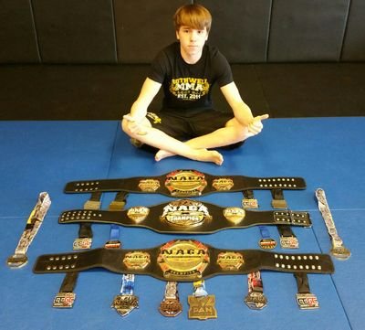 I train out of a heavy weight UFC fighters gym, well know as Big Ben Rothwell. I have competed in many known Bjj competitions including 3rd in Pan Ams.