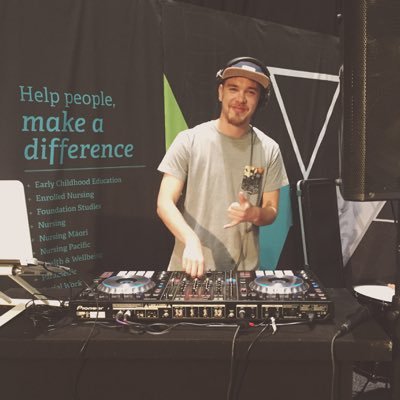 Nick Medder - Station Manager at https://t.co/x8irAkMEKi  📻  Producer, DJ and broadcaster