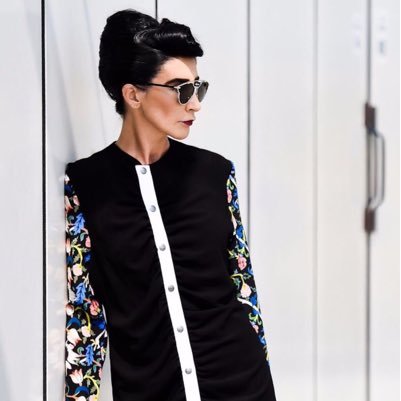 CosmoPolly is an influencer & the creative director behind https://t.co/snAjJcSHrR