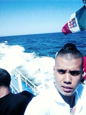 kom_bati's profile picture. Lacosst