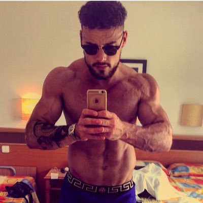 MaxBeard4's profile picture. 