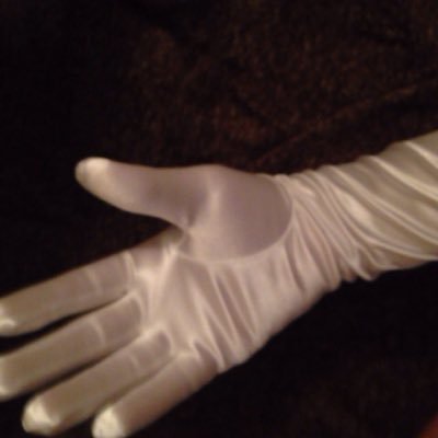 フェチ&懸賞の欲望丸出し垢🧤このフェチは中々人に理解されないですからね…同志の皆さんと仲良くなりたいです。手袋全般 特にサテングローブが大好きです/// RT多め