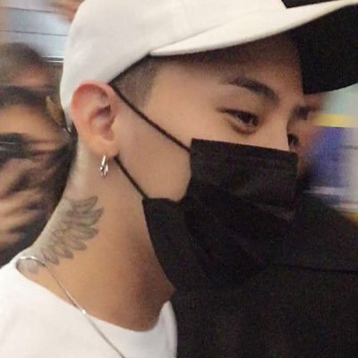 KJIYONGUG's profile picture. ju desitraT mamene jejacul en poudr