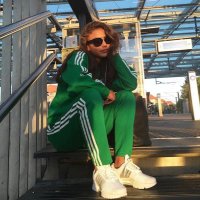 serena (@flexingold) 's Twitter Profile