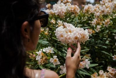 Greciazuzeth's profile picture. Darling, you can't let everything seem so dark blue.