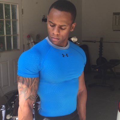 Gymaholic22's profile picture. I’m just here / IG: gymaholic22