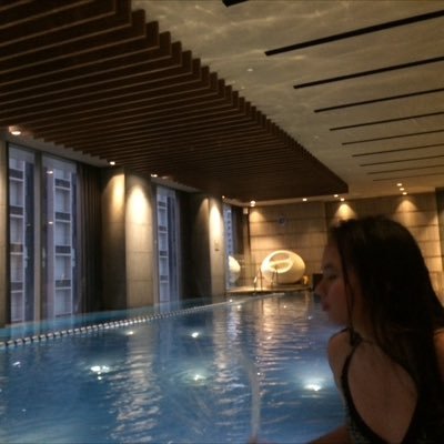 _chinferrer's profile picture. rarely here 🤷🏻‍♀️