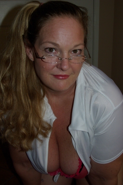 Online Mktg Queen for small biz in San Diego Cty: Dominate Ggl for your kywrds, get leads, up your bottom line! Also, ask  me abt FREE PTSD tx for Military!