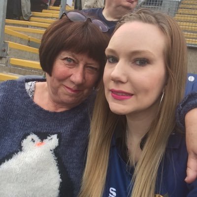 Likes football,cricket,holidays and family. Mother of league 2 fan of the year Hannah Beard