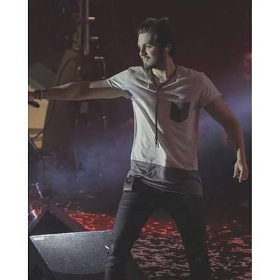 Camila e Larissa Duas luanetes e um único sonho. O seu abraço Luan Santana❤
❤E por meio desse FC queremos declarar Luan Rafael no nosso abraço é o seu lugar!❤