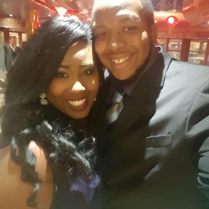 StartLiving247's profile picture. 