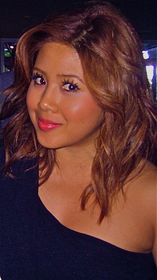 Makeup Artist & Hair stylist for all medias ,eyelash designer, Foodie. Trying to flourish in God's will.