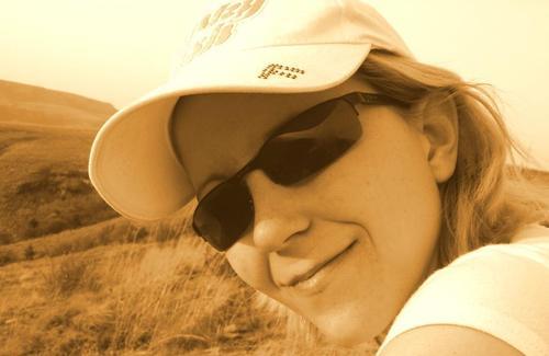 debbiealove's profile picture. Star gazer, nature lover, vegetable grower. Seeker, thinker, writer. Inquisitive, intuitive, introverted.