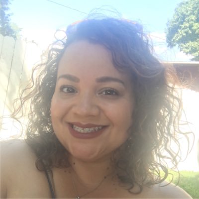 Lover of cooking, making crafts, local fare, kitchen gadgets, makeup & full of fun!! A cowboys fan living in bears country ⭐️