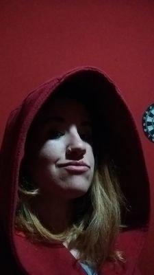 Extremismo kamikaze. Siempre meto la pata, digo boludeses por doquier. Adicta a la coca-cola.