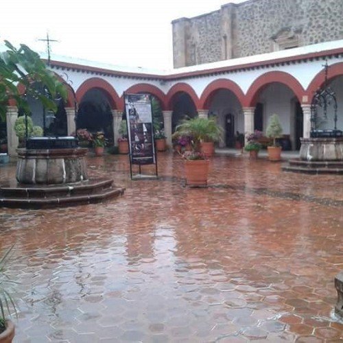 Somos un grupo de estudiantes de la Licenciatura en Historia de la Universidad de Guanajuato interesados en la difusión del conocimiento histórico.