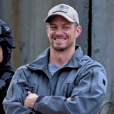 RickFlagbot's profile picture. 1st - RickFlag Natural Born, Tactical expert : We need real Soldier - all about @JoelKinnaman