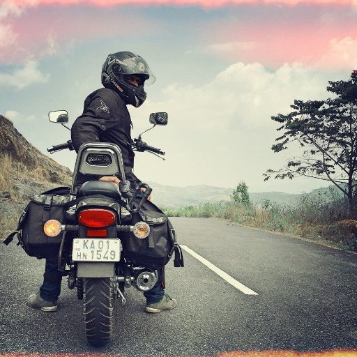 LifOnWheels's profile picture. Youtube | Travel | MotoVlog | 
https://t.co/TomVtuJBRg