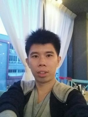 gkwhuang's profile picture. A normal guy who like to code, like to eat and taste food.