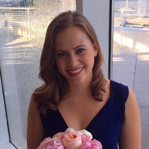 AlyssaRubnitz's profile picture. Wisconsin native. Chicago transplant. Traveling enthusiast. Creative Recruiter at @WunderLandGroup.