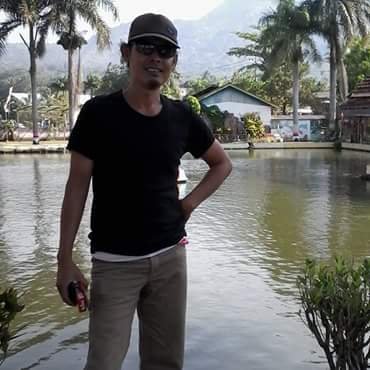 intan_lelong's profile picture. Cari teman aja..just fun...PIN 26B81F3A.  follow or invite....I like music..