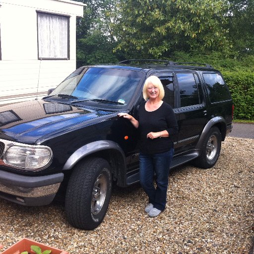 lindari72498933's profile picture. 