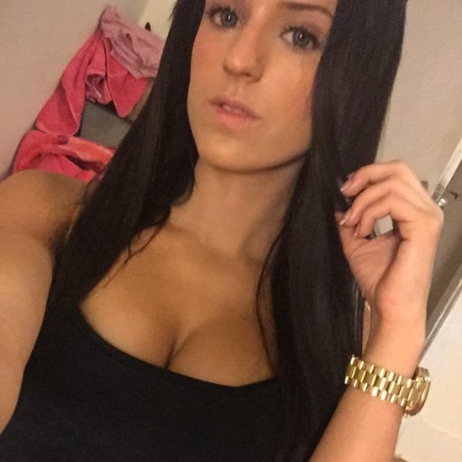 Just a naughty girl looking for some cum.
Send me an Amazon giftcard for a nude ;) #cumtribute