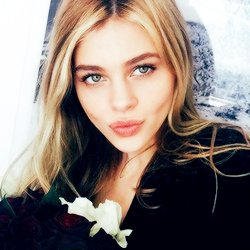 rpaxelle's profile picture. graigue