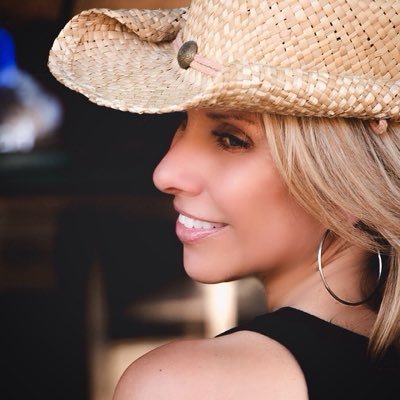 ThatSmileGirl's profile picture. Sharing the power of a smile to improve #relationships, advance your #career and experience better #health! https://t.co/oduSx2Y5Dn