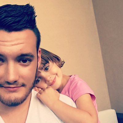 EriivanCh_Izii's profile picture. On est d'la B-A-B, Brigade Anti Boloss. #TeamBooba.