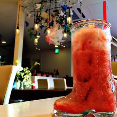 Hgqt4P's profile picture. 札幌市住みの21歳。大学中退からの個人事業主として生活してます！ 「常識を疑う習慣を」 webマーケター/ノマドワーカー/恋愛コンサル/スイーツだいすき/テキトーかつ繊細に。