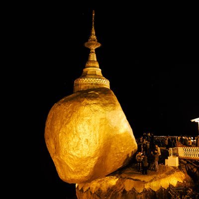 旅のための株・仮想通貨。プロフ画像はミャンマーの黄金岩、ヘッダー画像はスリランカのポロンナルワ。